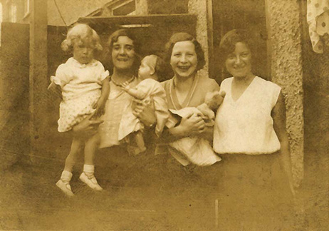 Henry's daughter Nell and Edie with Nancy Dunn